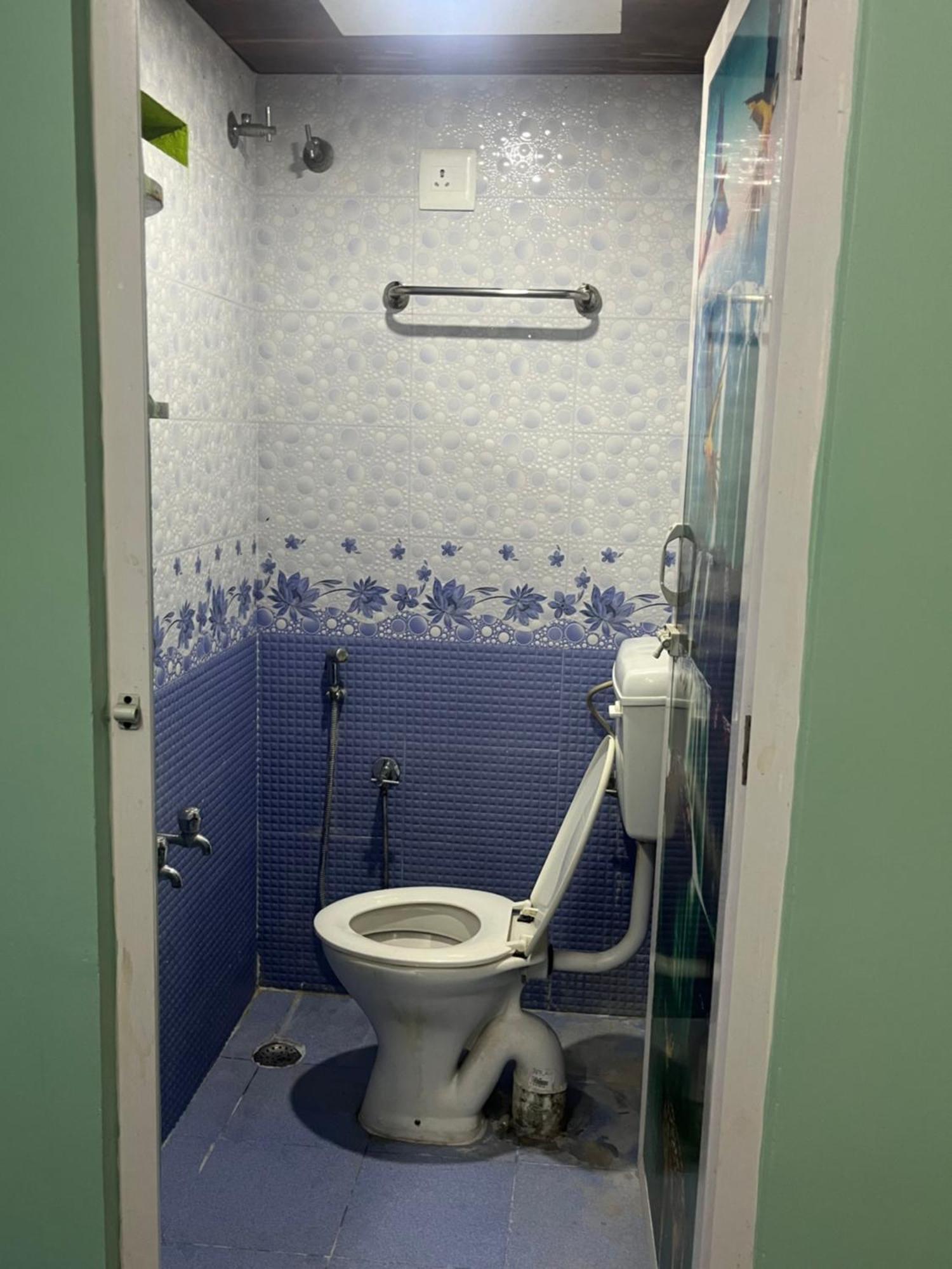 Panmozhi Residency Guest house