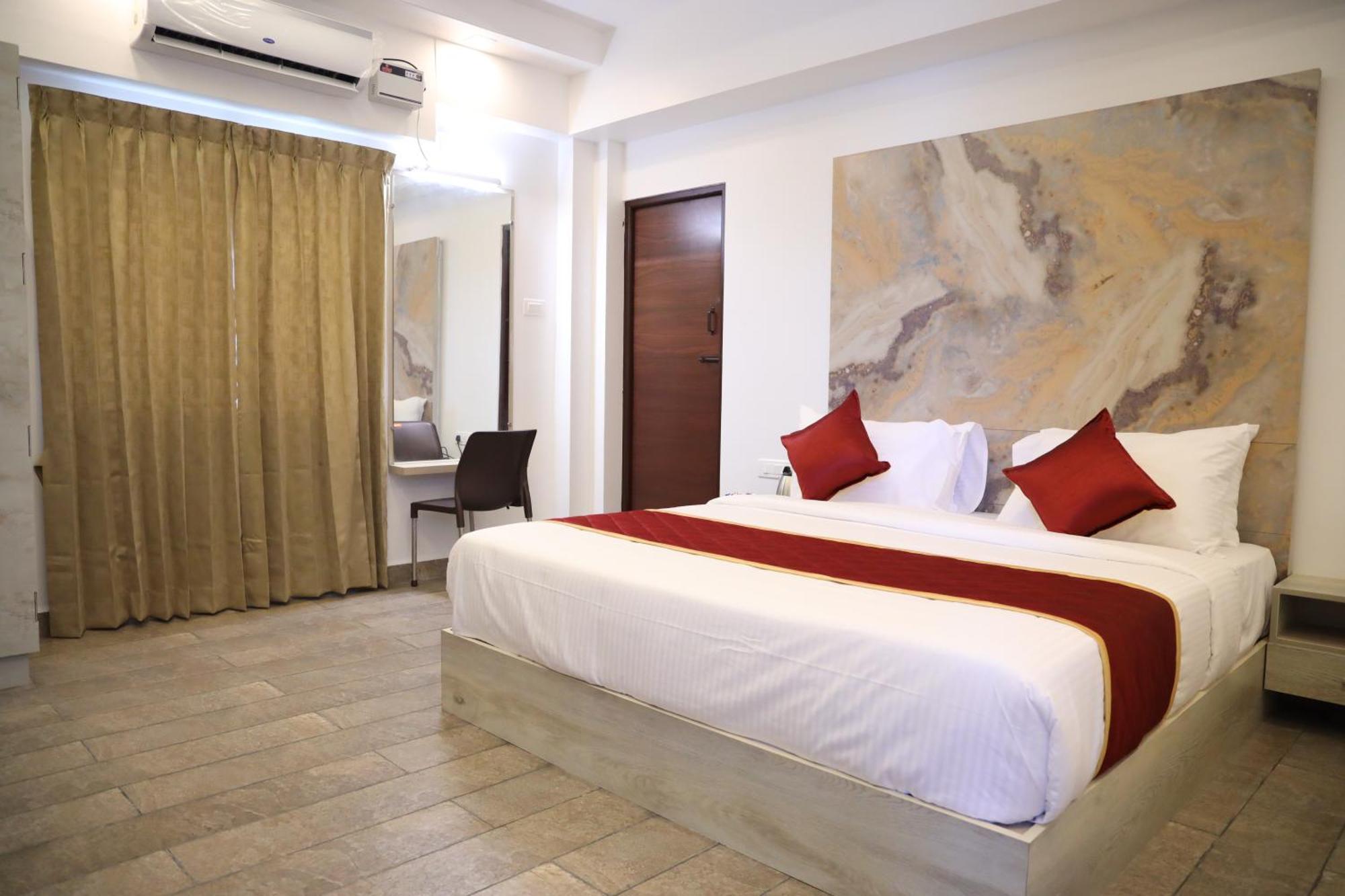 Hotel Dhivya Residency *