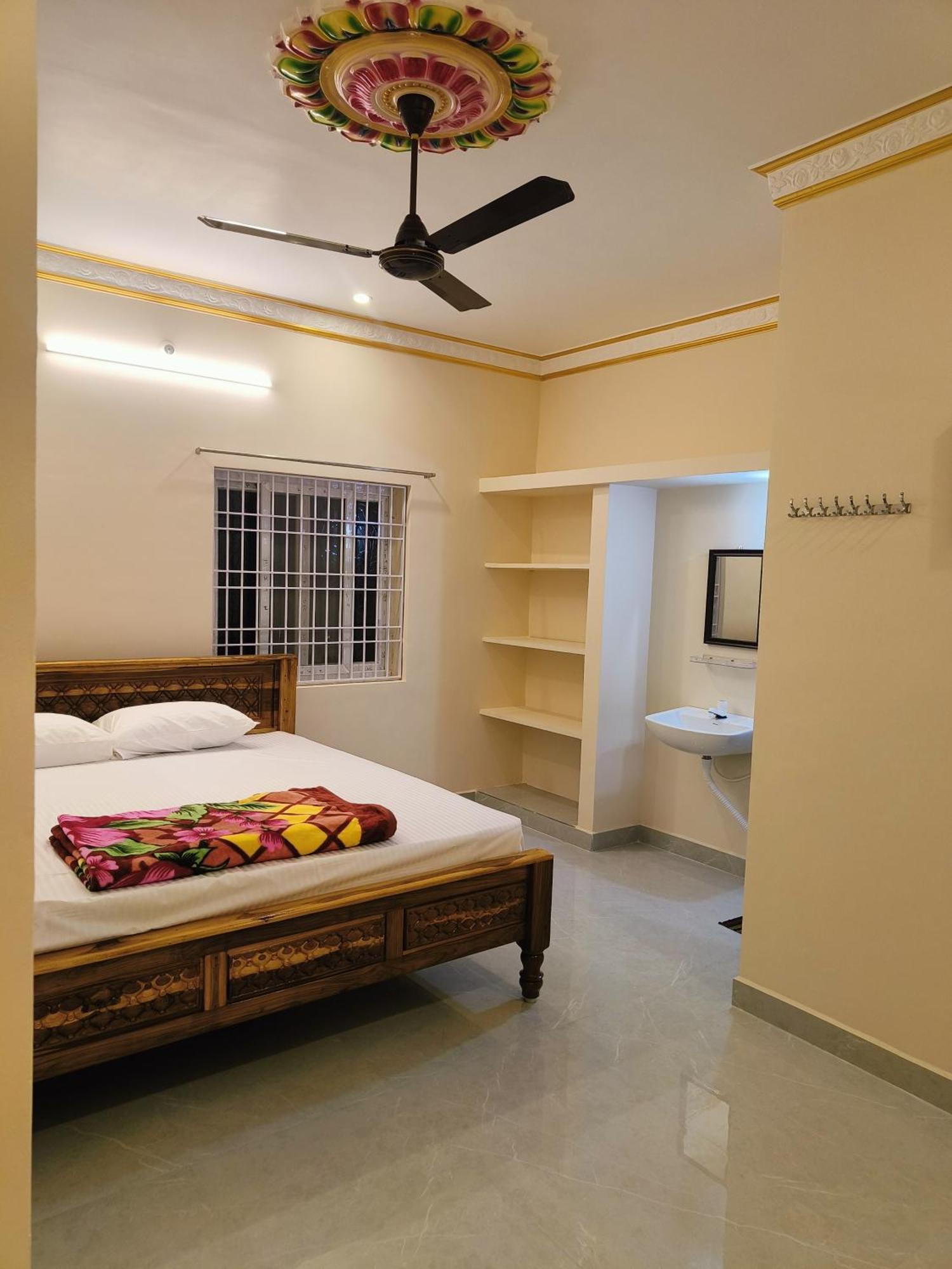 Liya Guest house