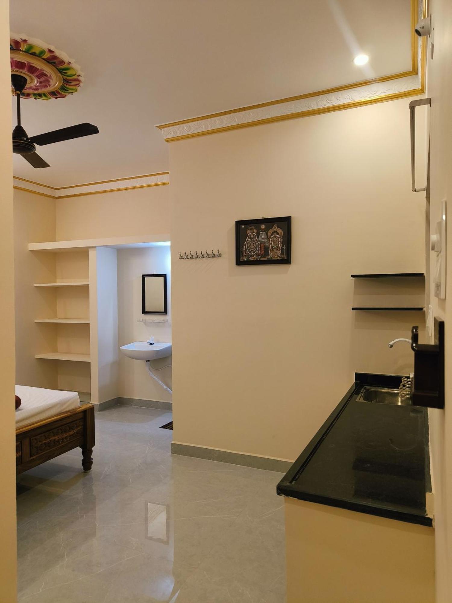 Guest house Liya