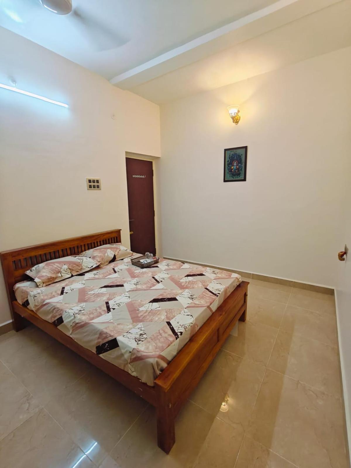 Jayam Guest house *