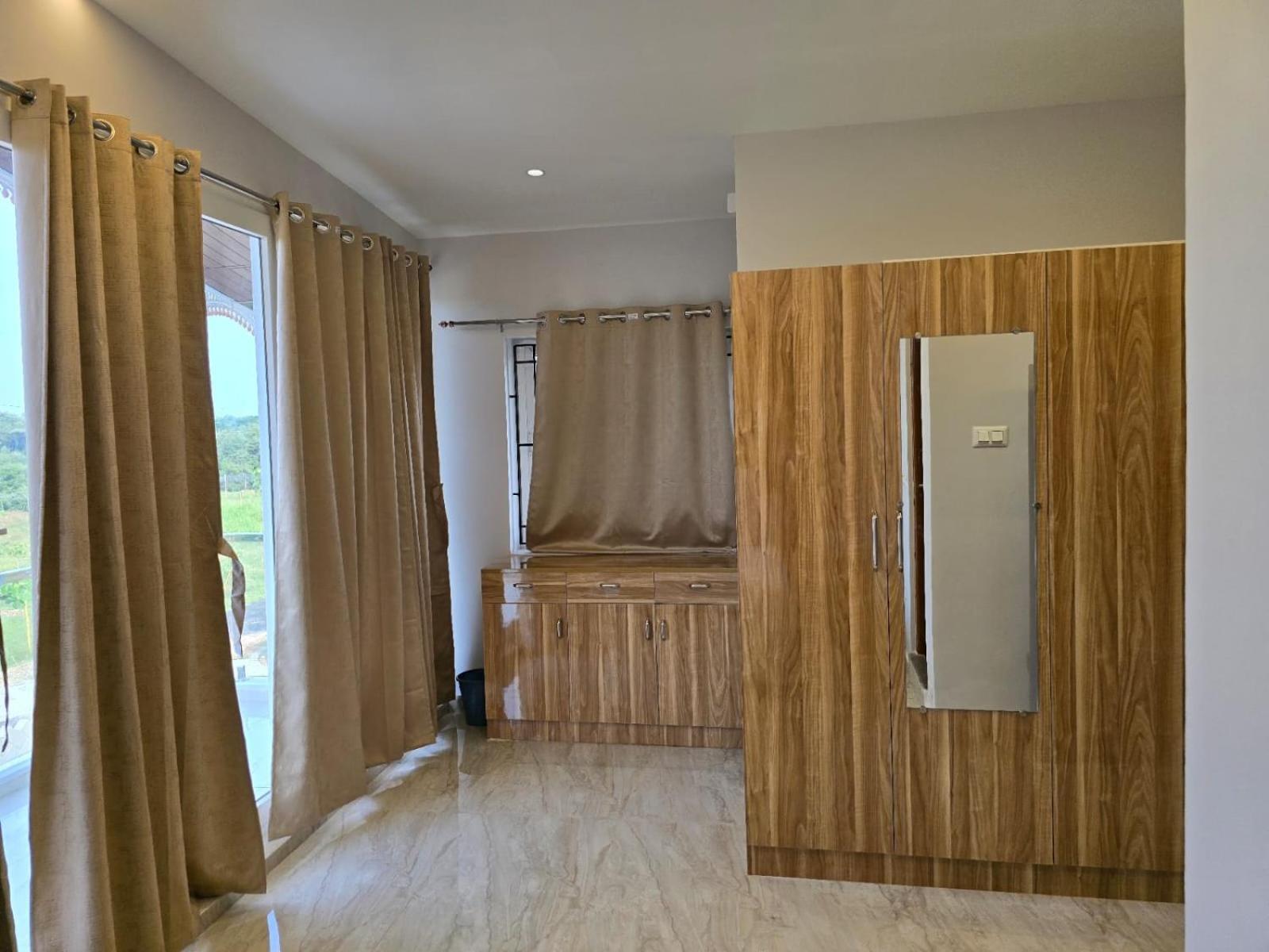 Raadha Logam Villa
