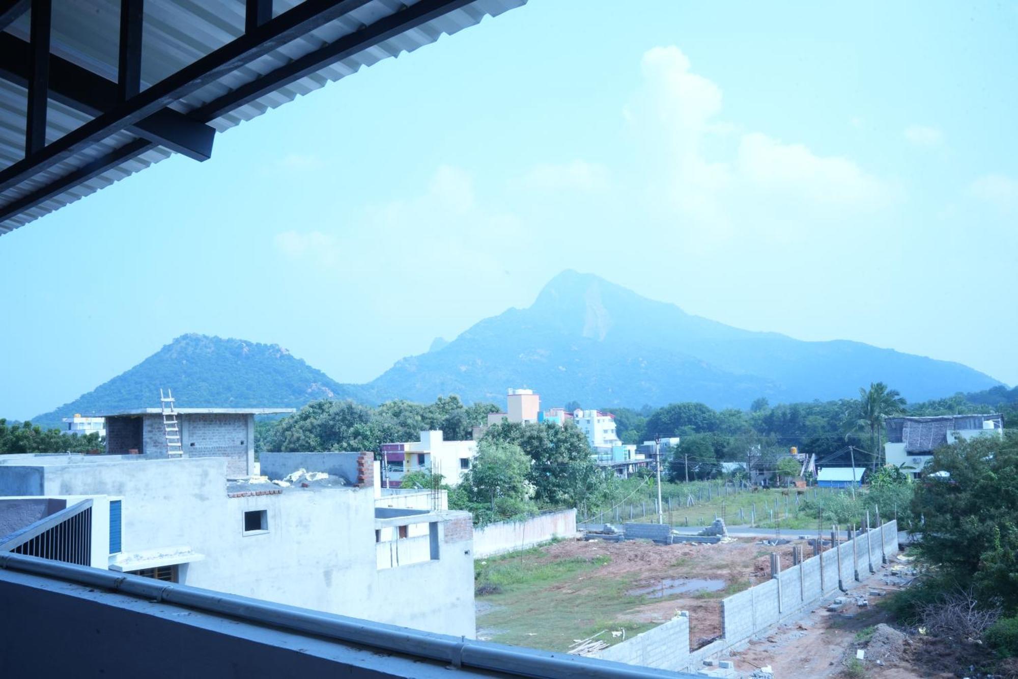 Dwaraka 3*