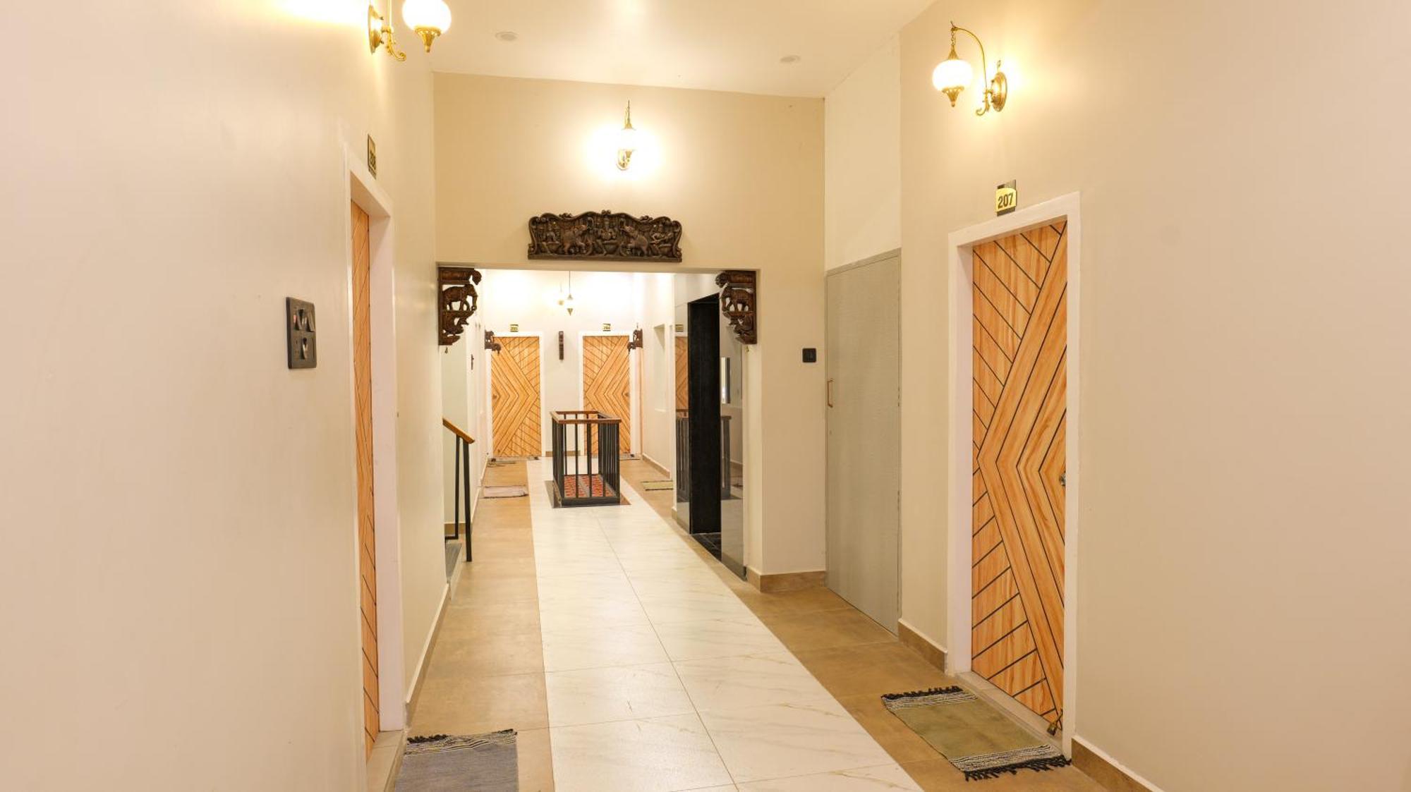 Dwaraka Hotel Tiruvannamalai