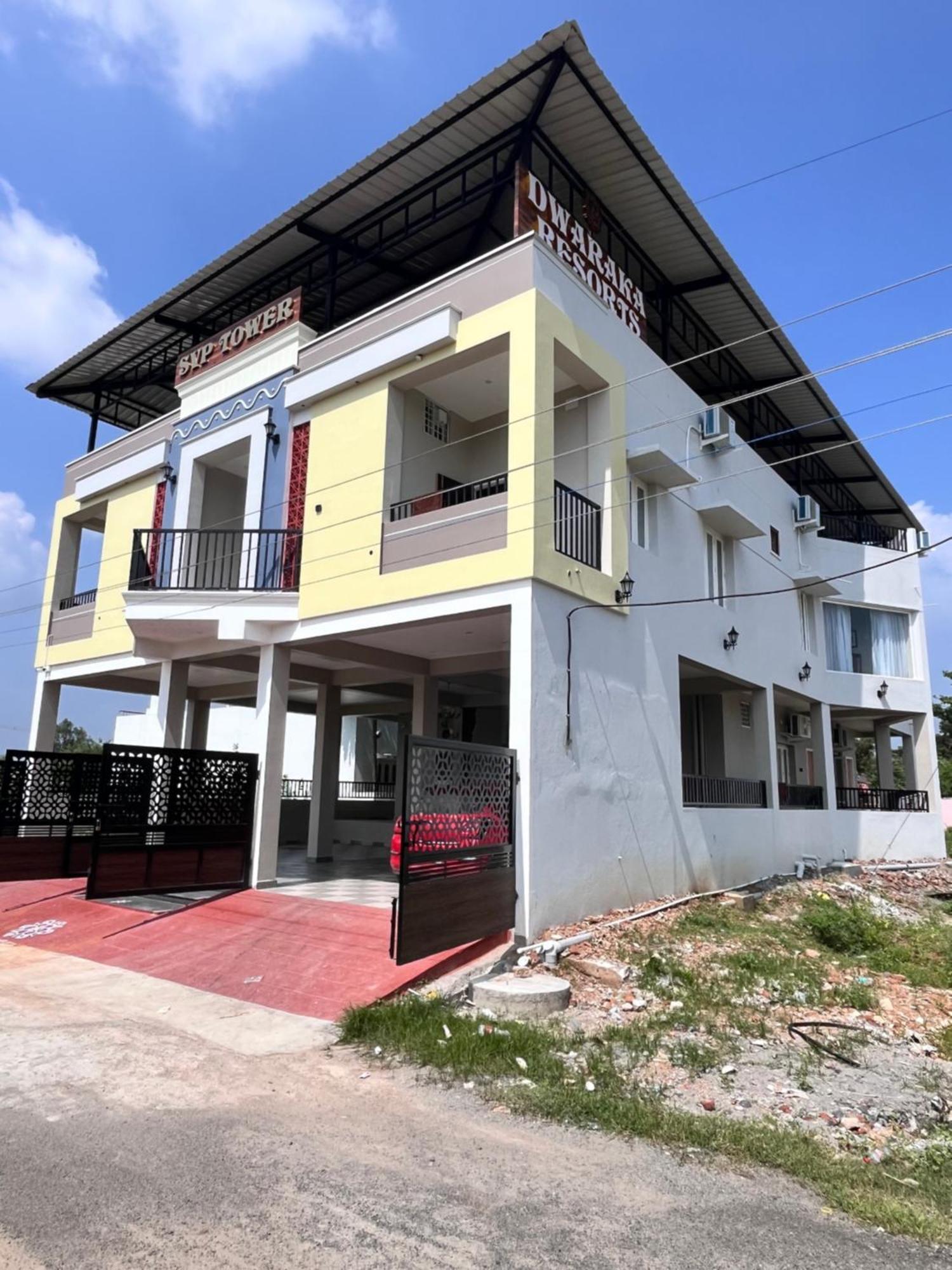 Hotel Dwaraka 3*