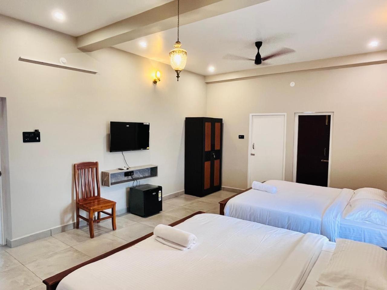 Hotel Dwaraka 3*