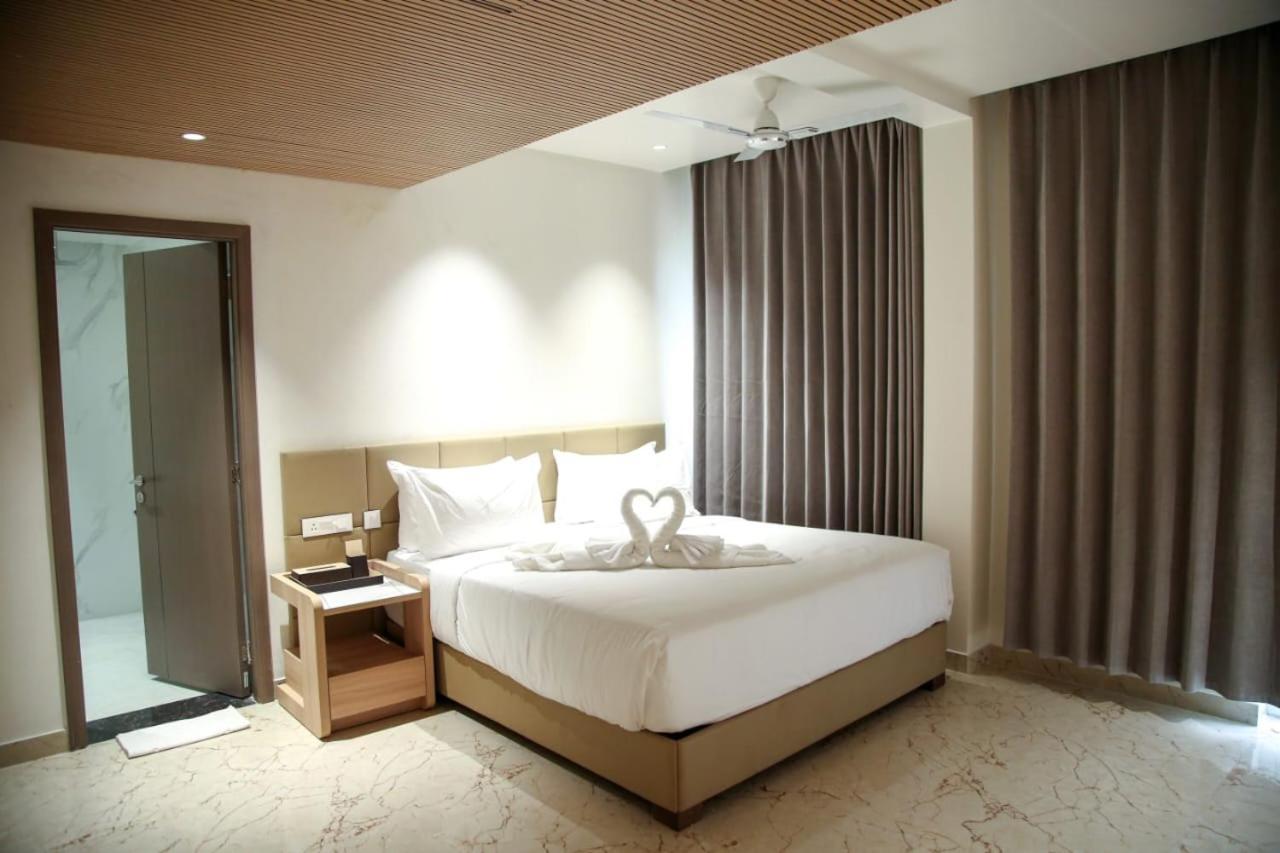 Hotel Leaf 3*