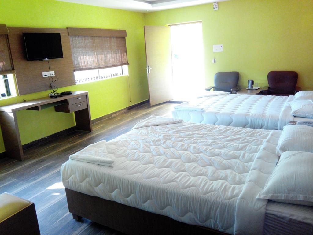 Resort Chola & Tiruvannamalai