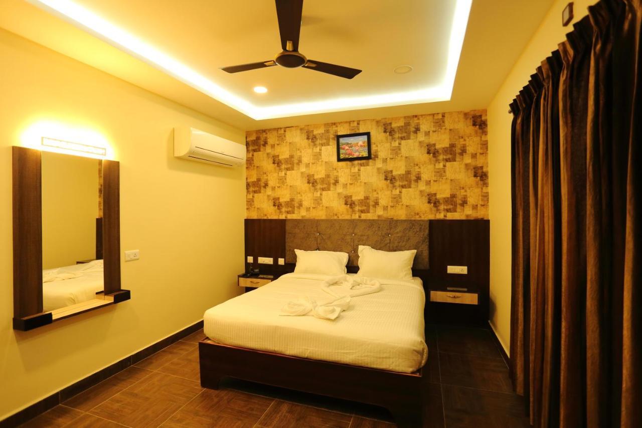 Hotel Vedha Residency